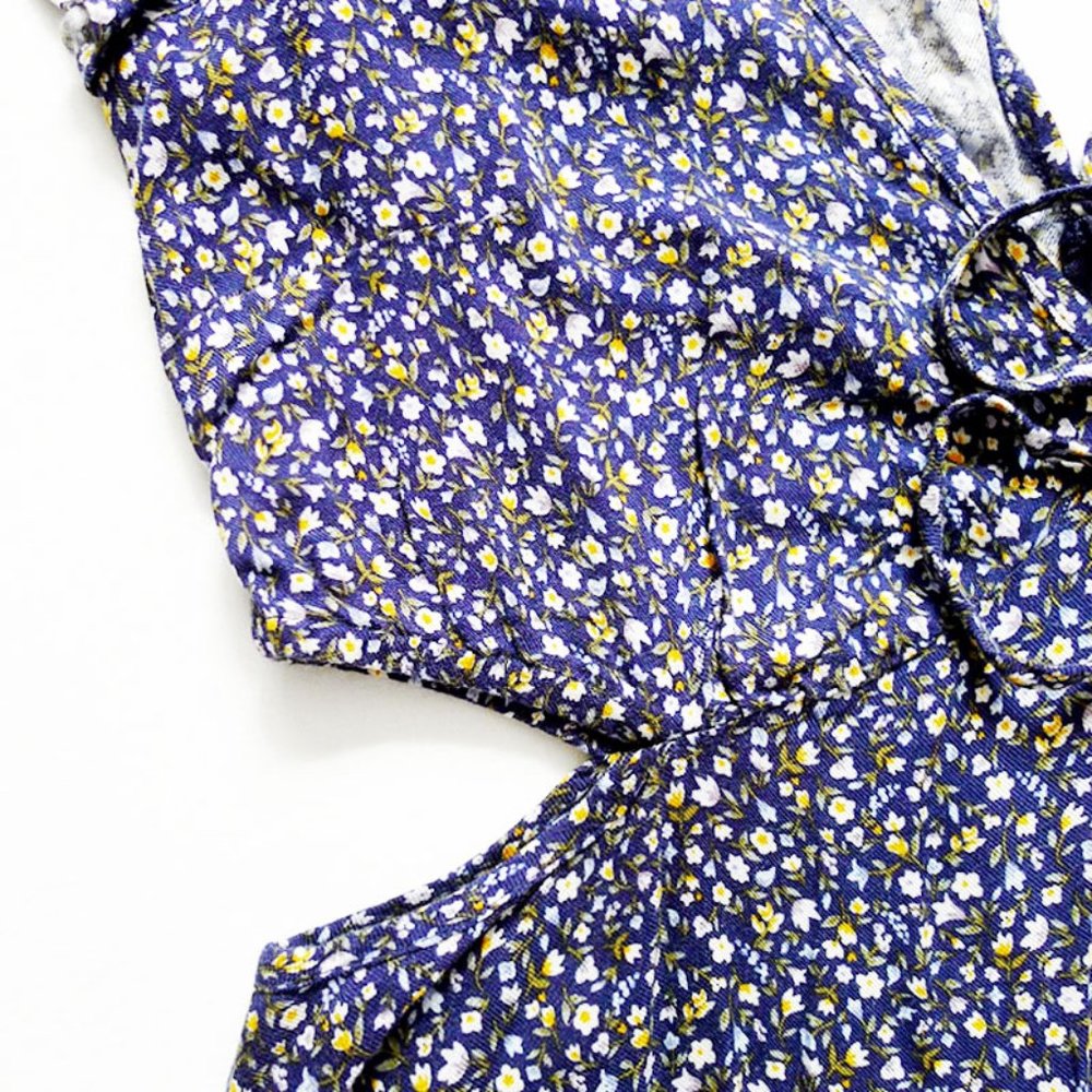 NEW WITH TAG AMERICAN EAGLE Sexy Cutout Tie Front & Back Floral Dress Small - Picture 4 of 7